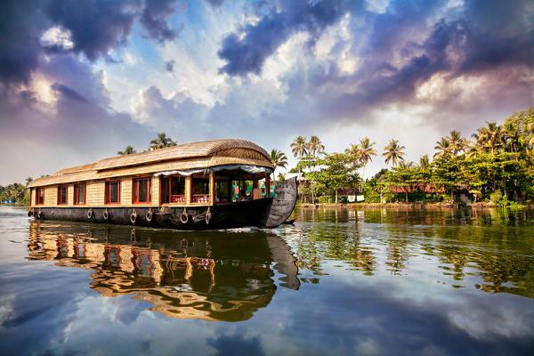 Honeymoon Diaries In Kerala
